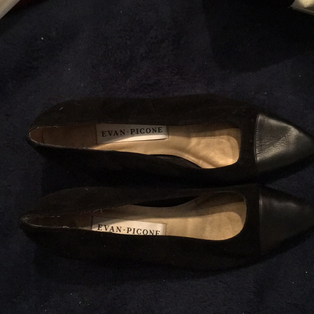 Evan Picone suede and leather pumps